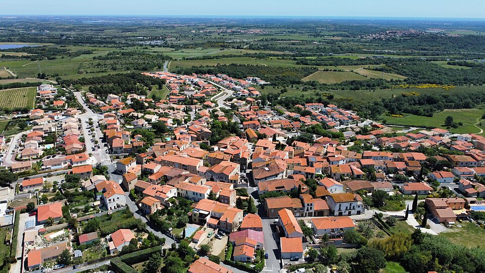 Tresserre_vu_du_ciel village france